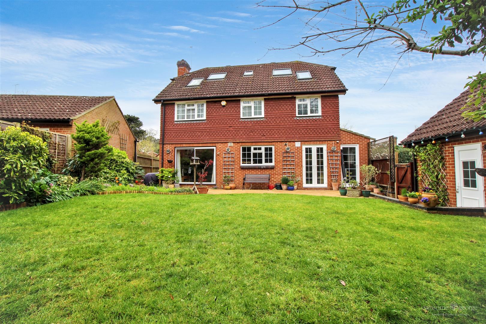 Duncan Gardens, Purley On Thames, Reading